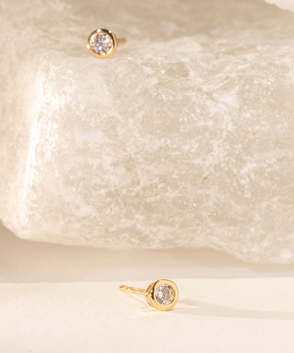 Aretes Mini Circle Rosé | acero inoxidable | baño de oro rosa 18k | Mellany Joyas